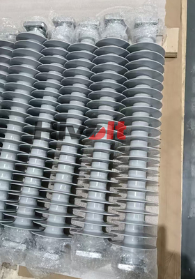 पॉलीमर इन्सुलेटर के साथ टोकन शक्ति 4kN.M-10kN.M न्यूनतम रेंगने की दूरी 400mm-15000mm